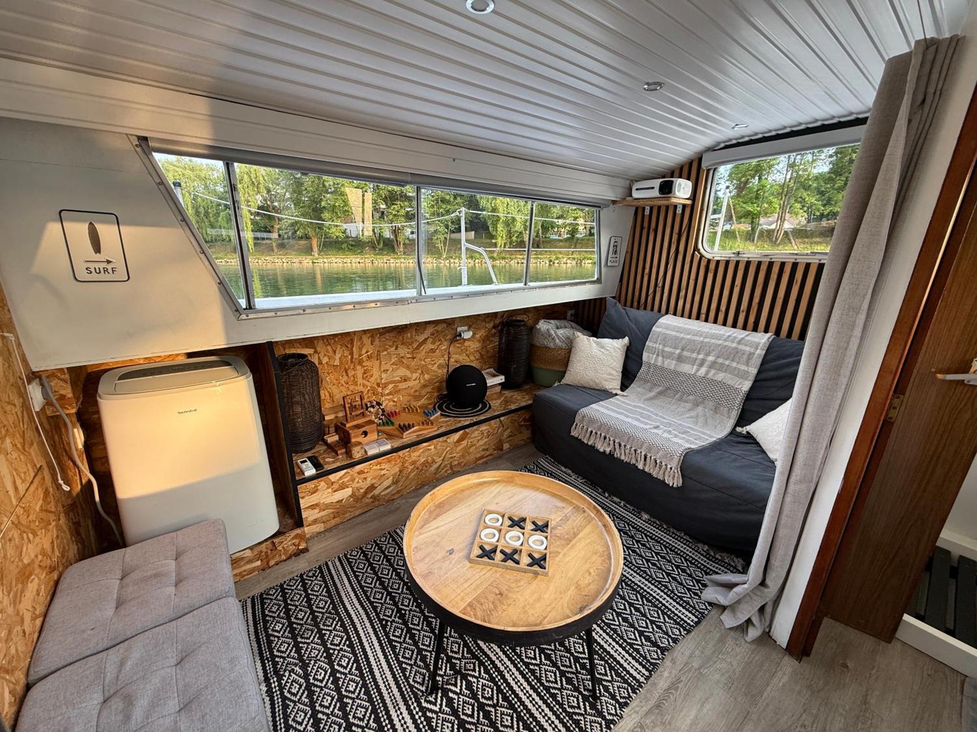 Botel Bateau Sur La Marne *